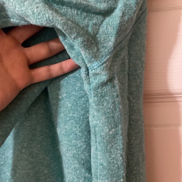 American Eagle Sweater Crop Top - Picture 7 of 7